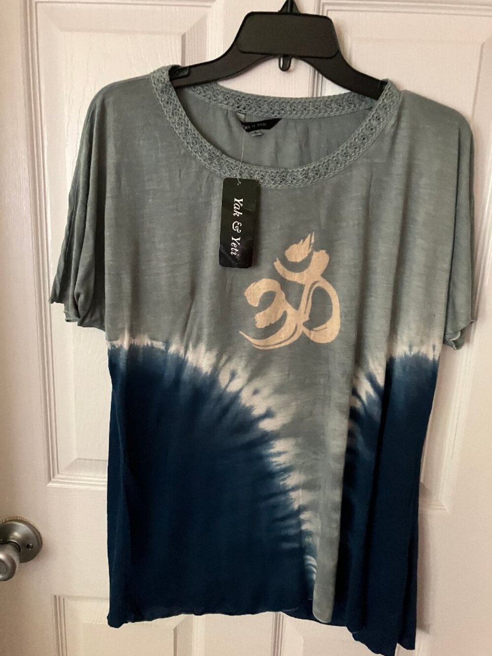Yak & Yeti Ladies' Blouse/Top/T-shirt Blue color Size S